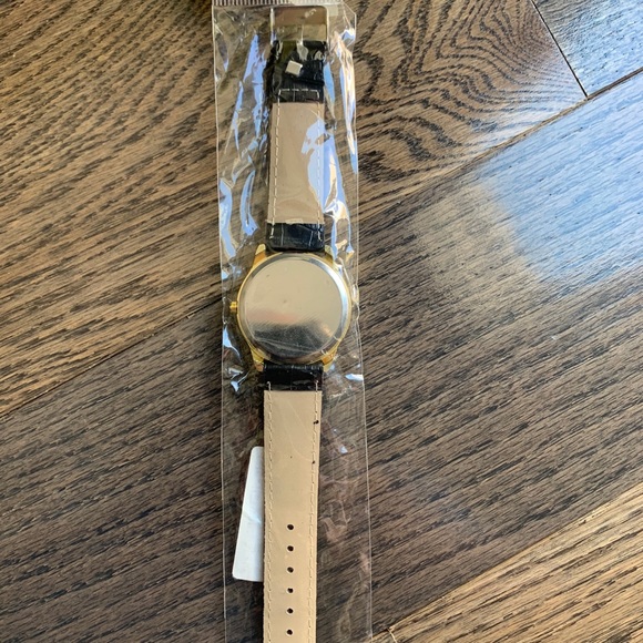 Watch - Picture 3 of 3